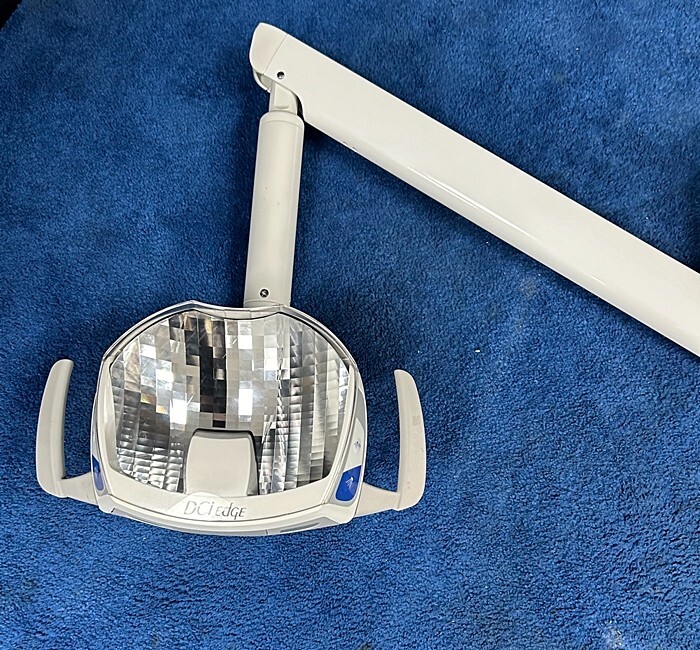DCI Edge Series 4 LED Dental Ceiling Light - 9 1/2' Ceiling Height