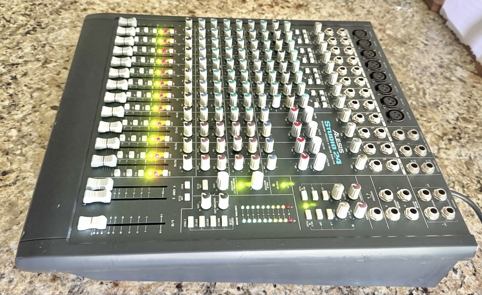 Alesis Studio 24 Mixing Console (Excellent Condition)