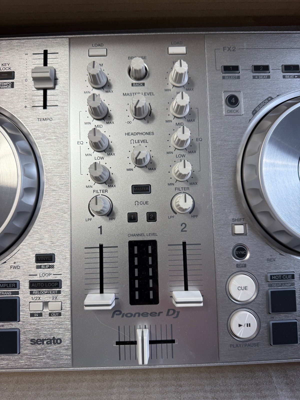 Pioneer DJ DDJ-SB3-S Silver DJ Controller for Serato DJ Lite Open Box