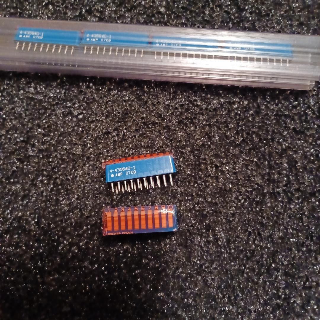 10 PCS TE  4-435640-1 Switch DIP OFF ON SPST 10 WAY Raised Rocker PC Pin 2.54mm