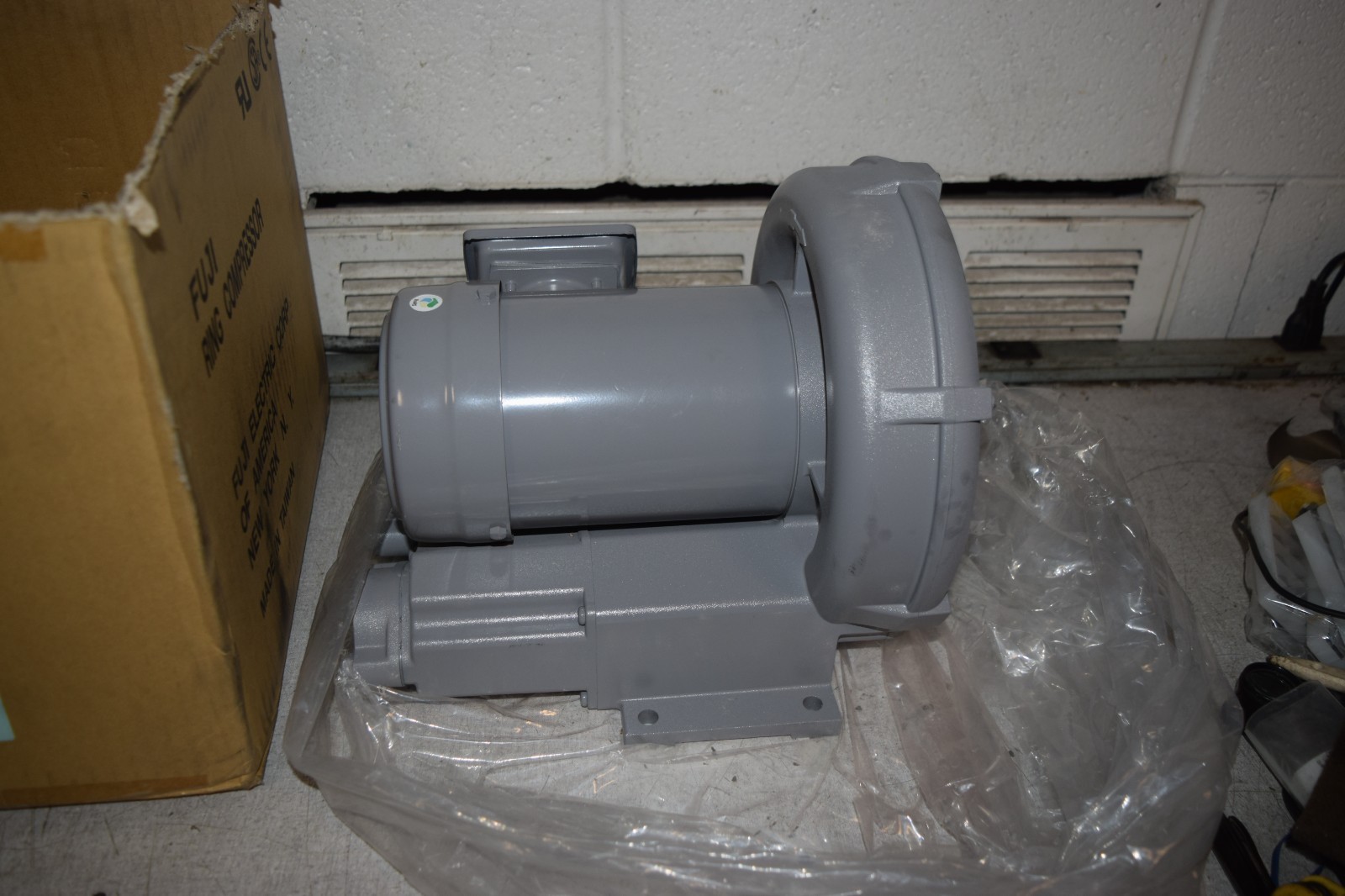 Fuji Electric VFC300A-7W Ring Compressor