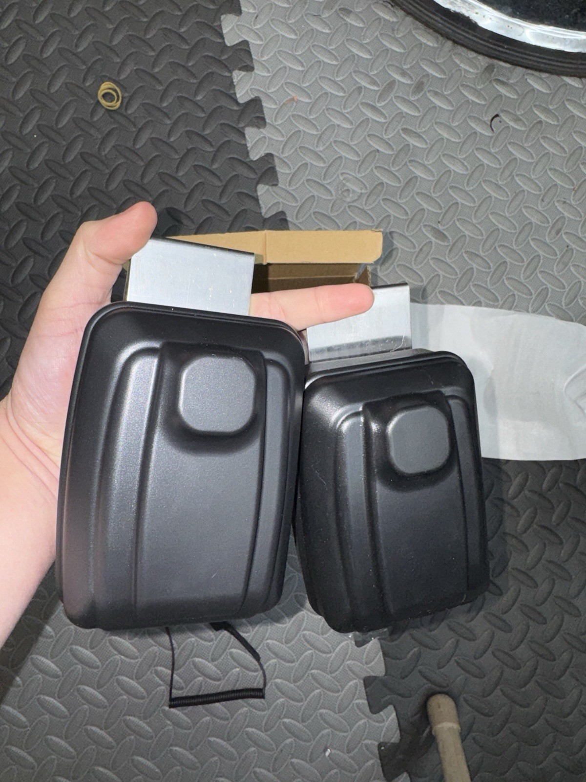 Car Window Punch Button 2 Lock Boxs, Black Portable Car 2 Key Lock Boxs