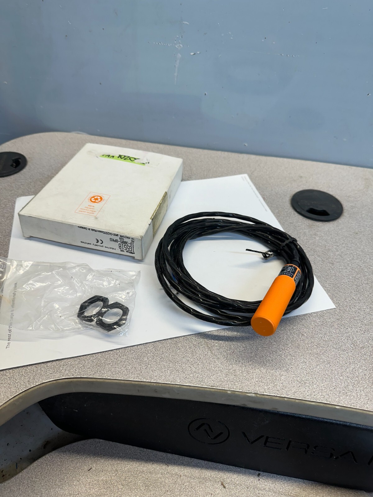 IFM IG5518 / IG3005-BPKG EFECTOR PROXIMITY SWITCH SENSOR, NEW FREE SHIPPING