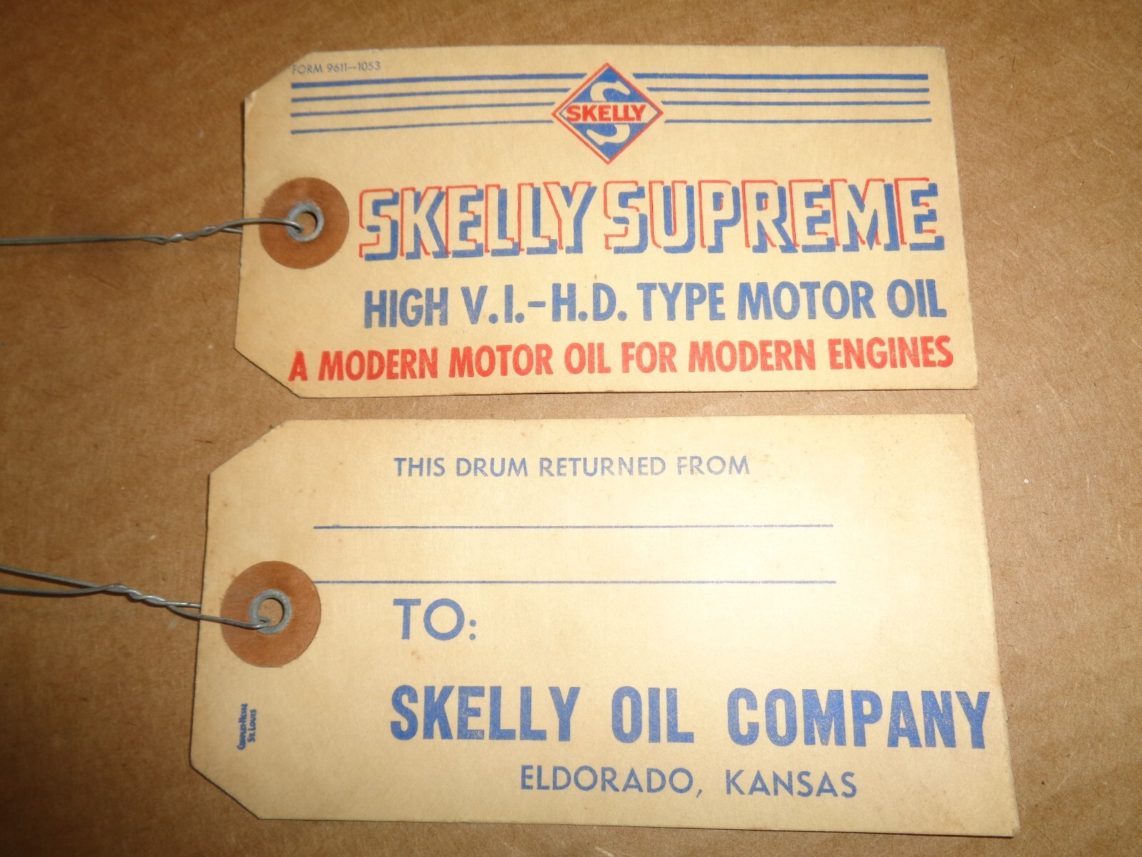 SKELLY SUPREME DRUM TAG - GASOLINE GAS OIL - VINTAGE ORIGINAL 4 3/8 X 2 3/8 INCH