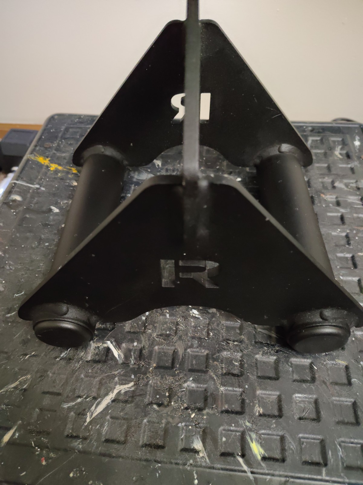 Rogue Grip Triangle (Standard Grip/Knurled) for Seated Rows