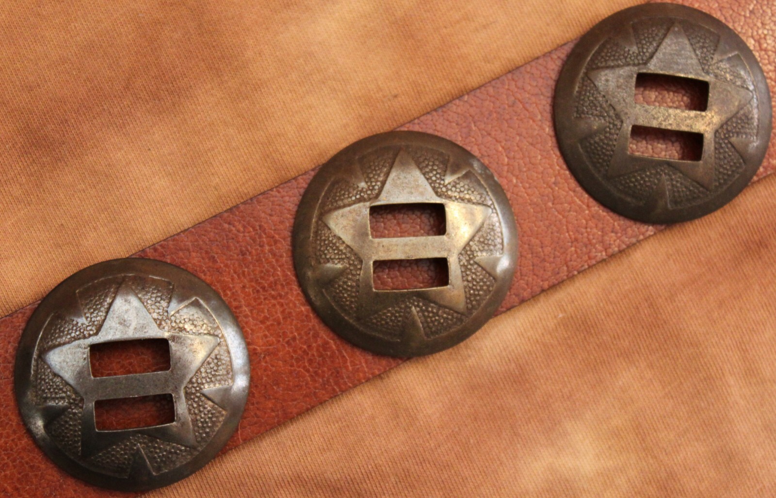 10 Concho with Star, Round / Domed / Patina Colors Brass Indian Cowboy 39mm