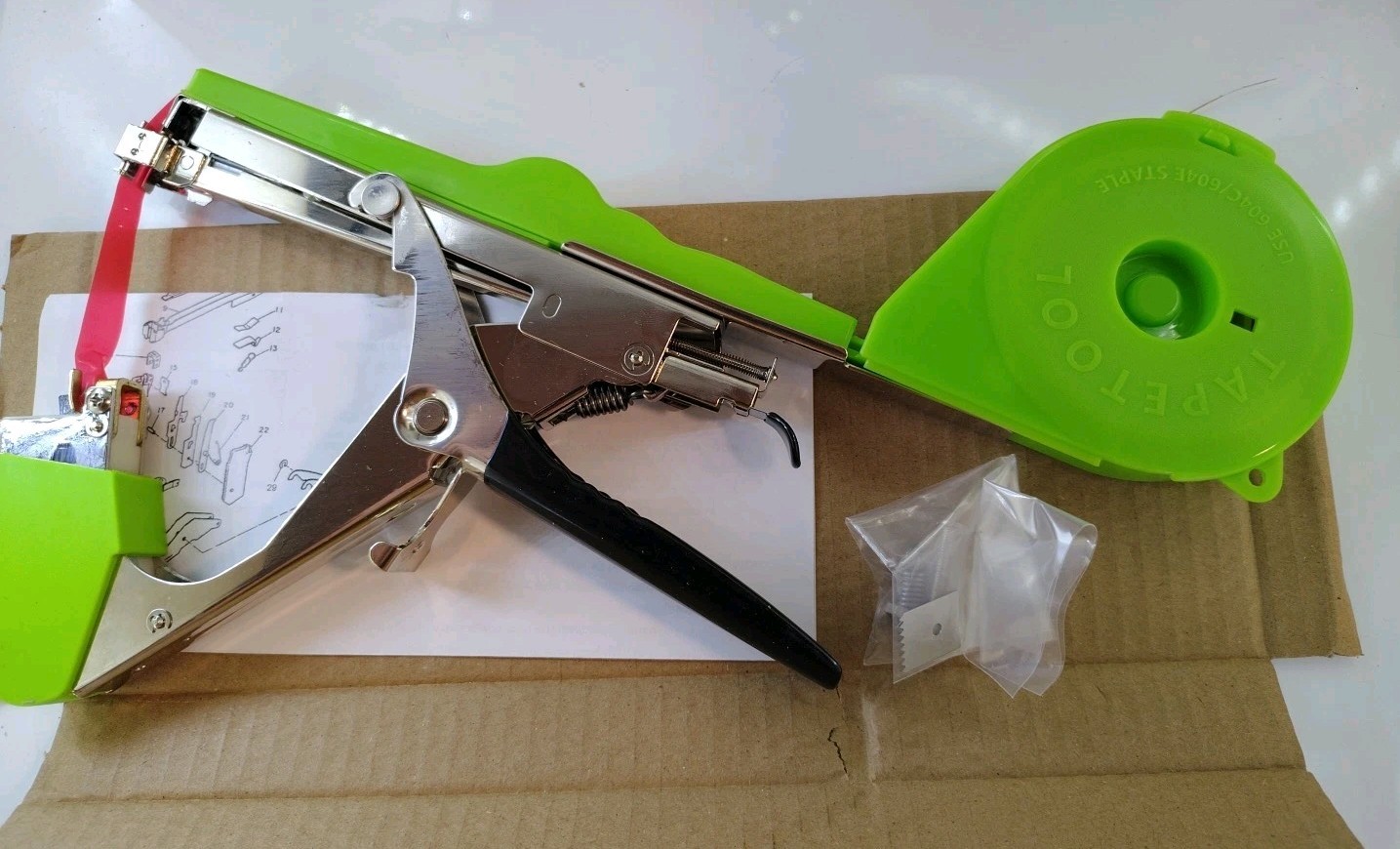 Leadwin Plant Tying Machine Gardening Vine Tool with 20 Rolls of Style-1 NEW