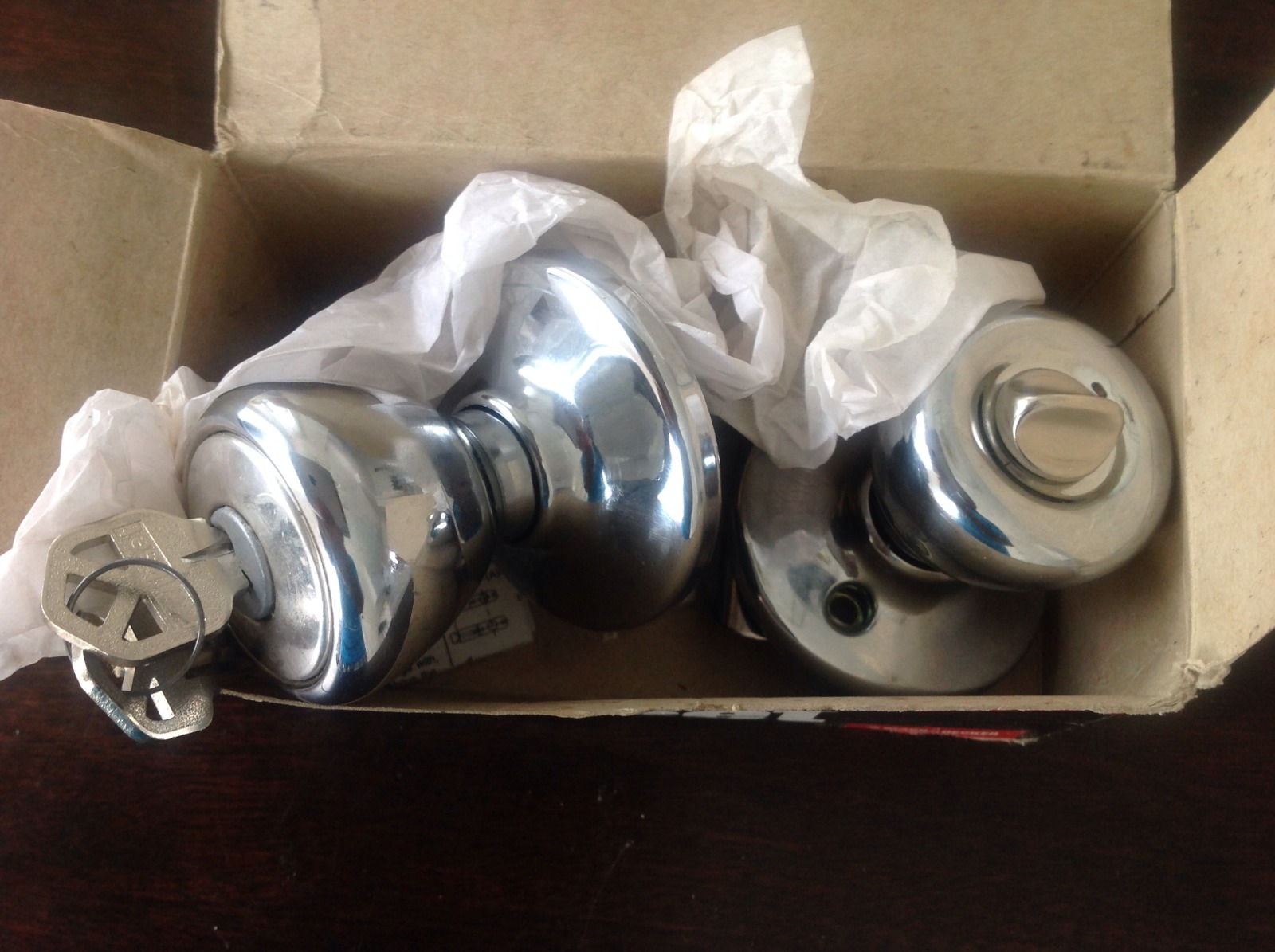 KWIKSET TYLO  KEYED ENTRY LOCK SET POLISHED CHROME 400T 26 RCL RCS NEW, NO LATCH