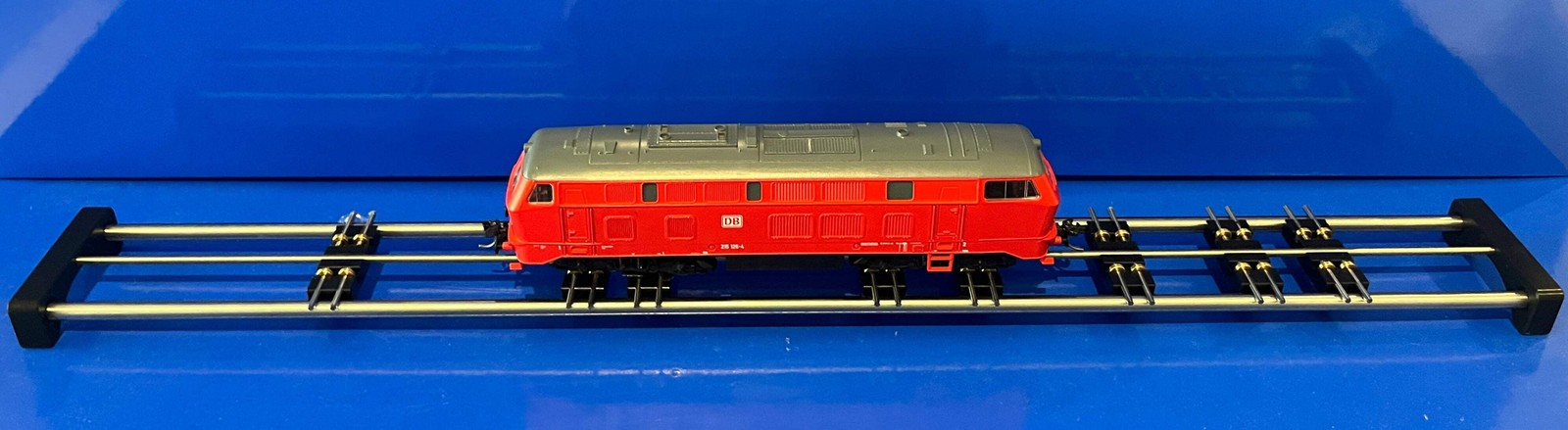 N scale Rolling Road / Treadmill / Test Track - 20inch with cables