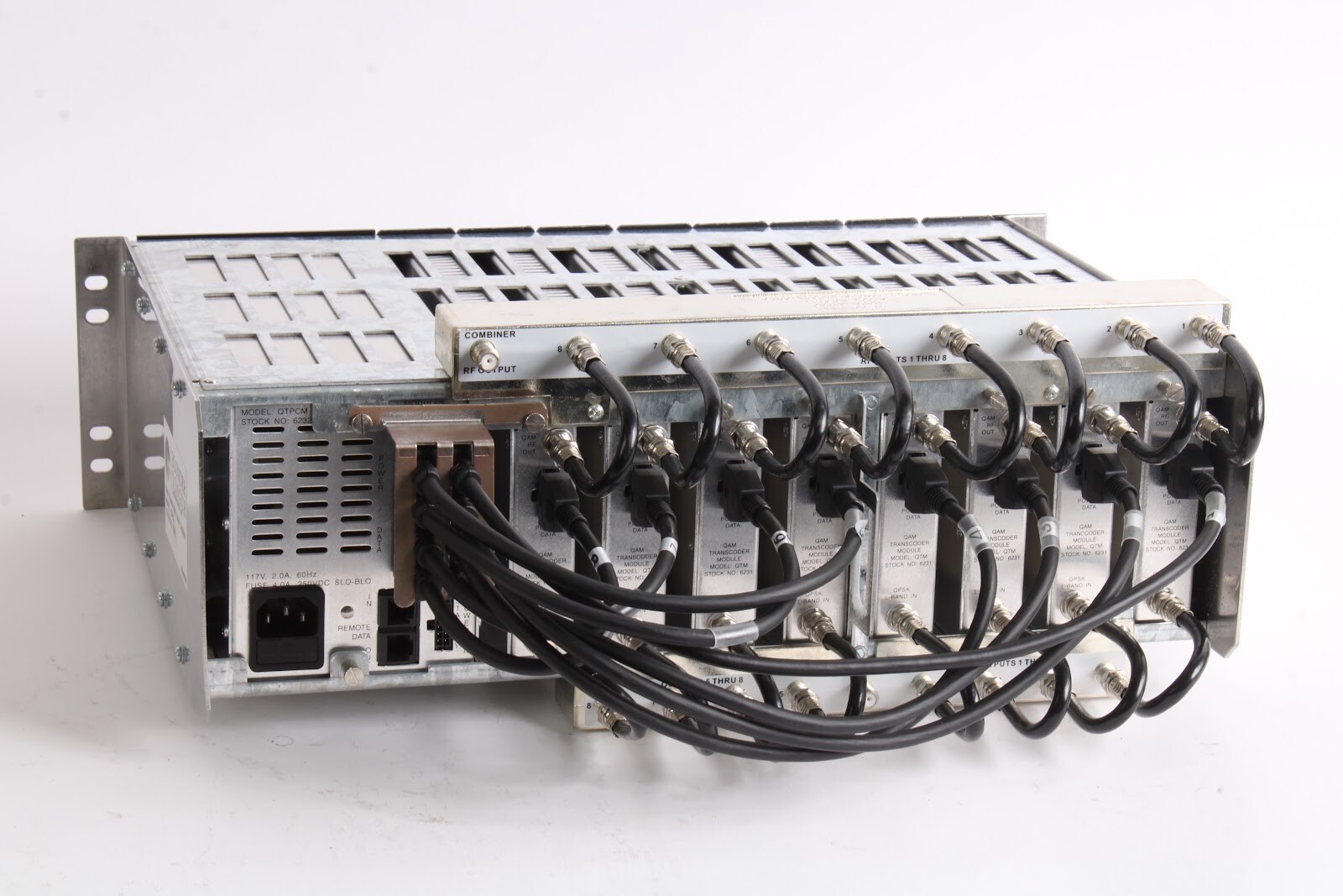 Blonder Tongue Chassis QTRC + QTPCM QT Controller Module + 8x QTM QAM Module