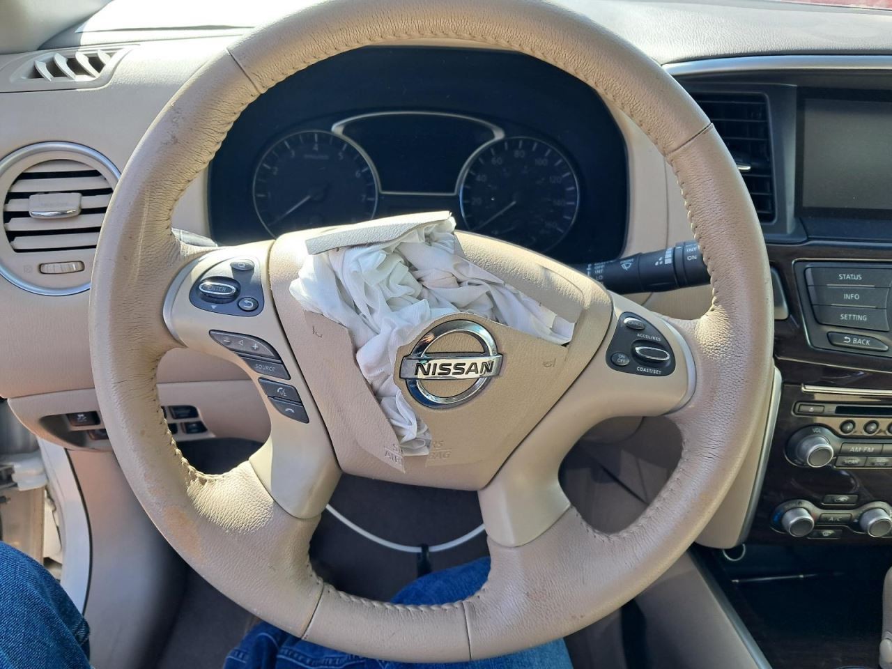 PATHFINDR 2015 Glove Box 4837613