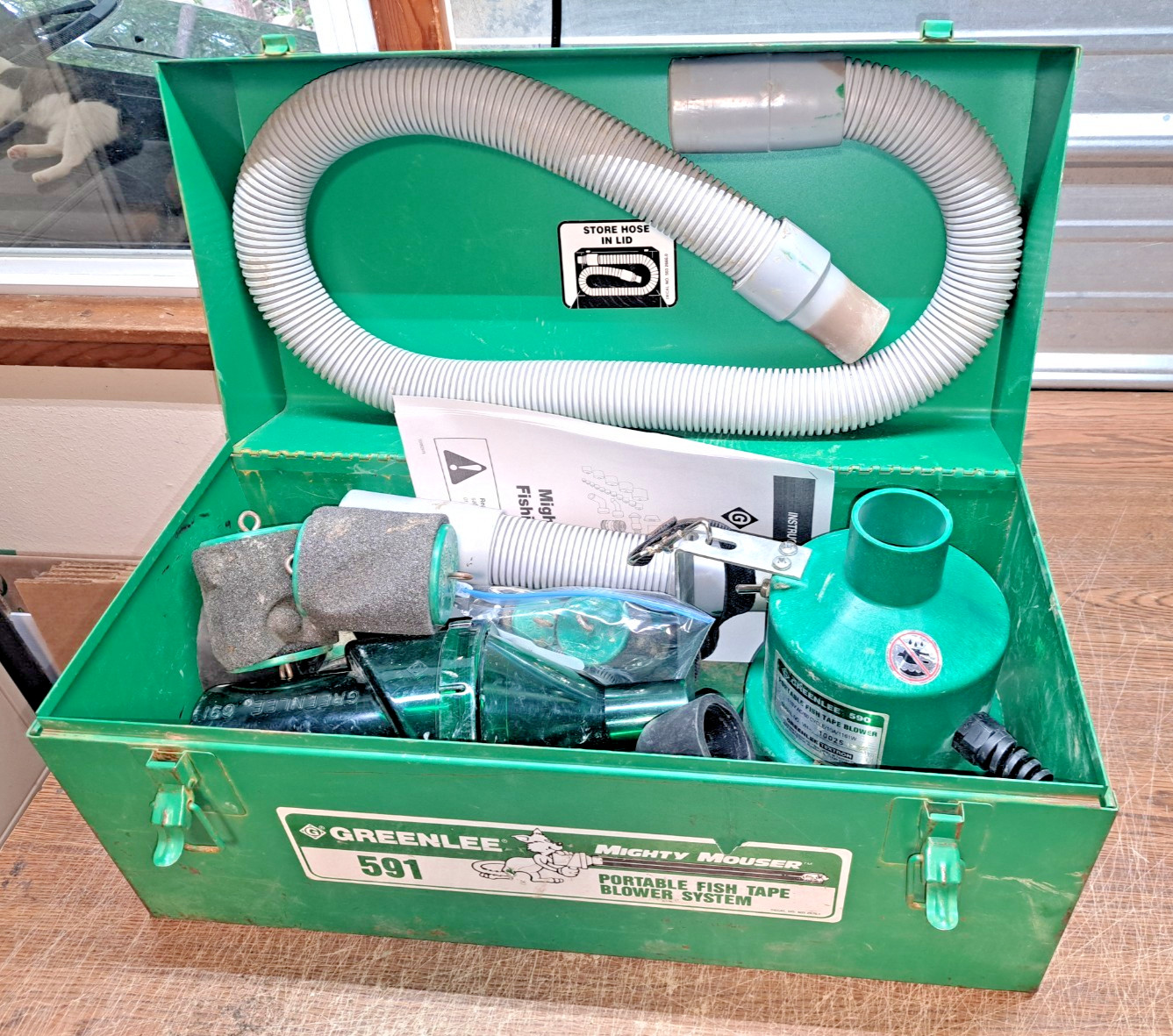 Greenlee 591 Fish Tape Blower & Box incomplete (see video)