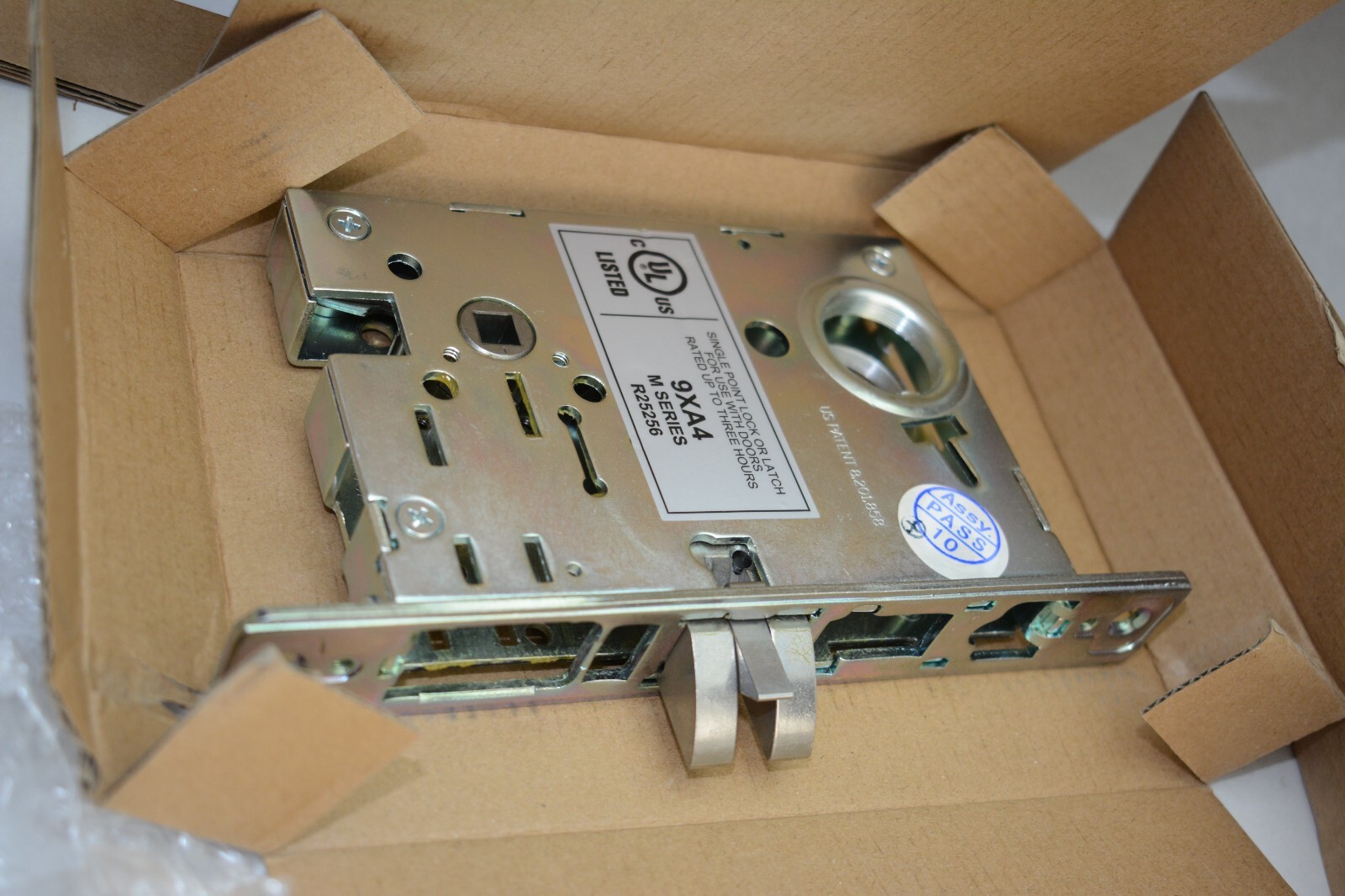 M-01 x FE x US26D Passage RHR Function Grade 1 – Heavy Duty, Mortise Lock