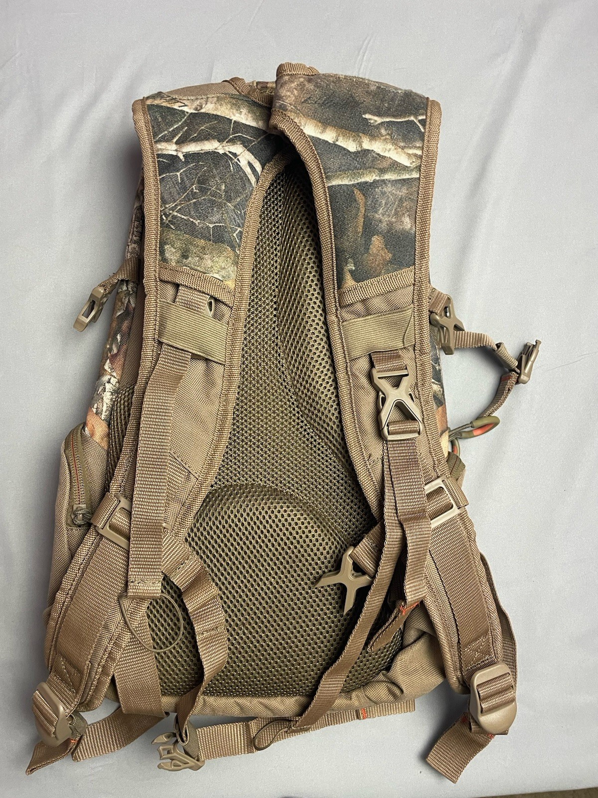 Redhead Upstream Hydration Backpack ( No Bladder) Great Condition - See Descript