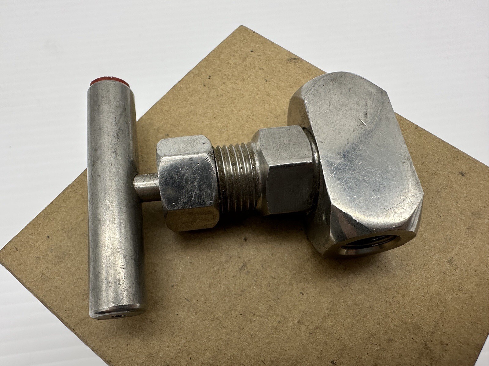 1/4" FNPT 316ss Needle Valve Unknown Brand 6000 PSI Pre Owned