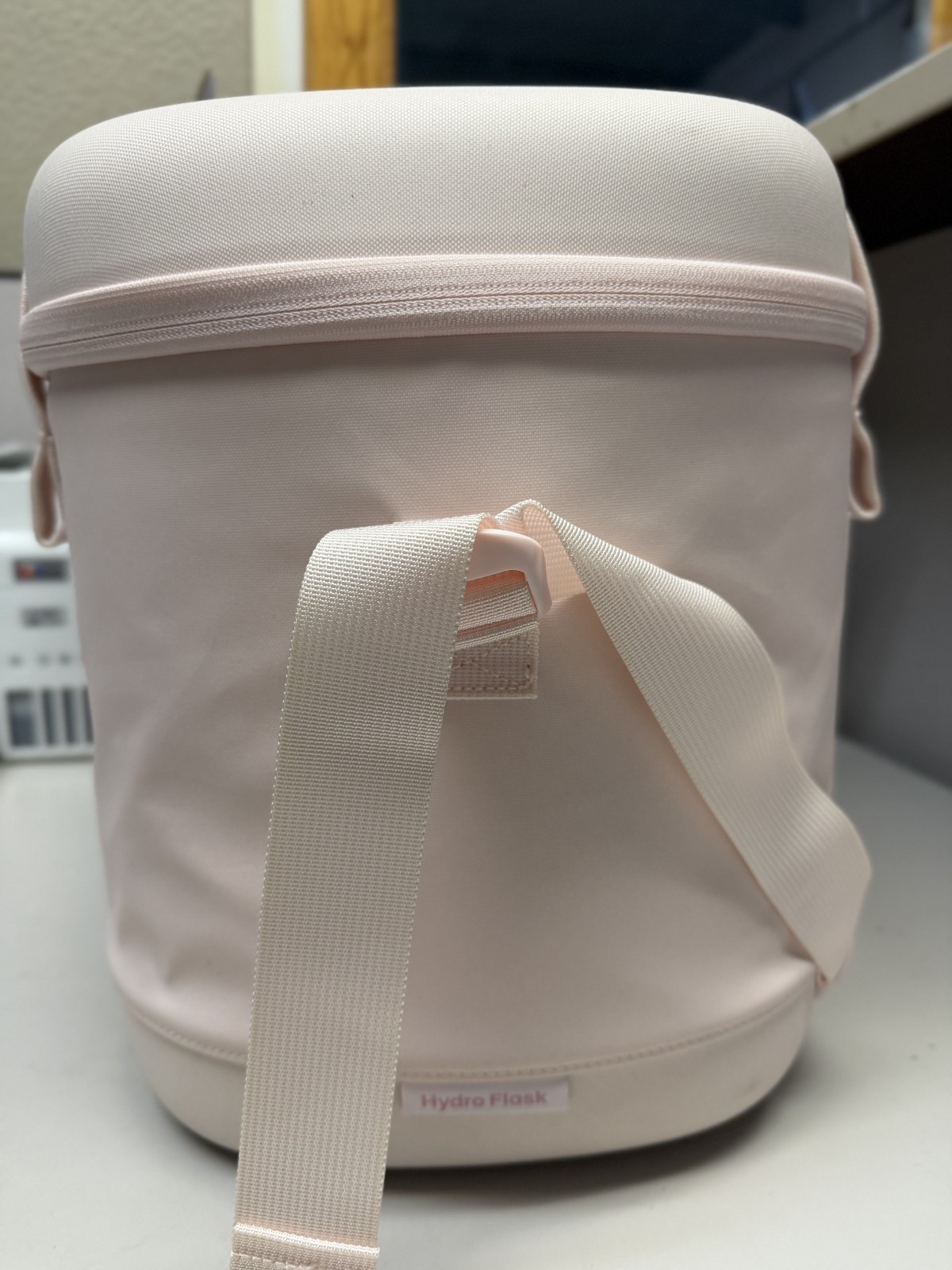 Hydro Flask 20 Liter Cooler Carry Out Trillium Pink