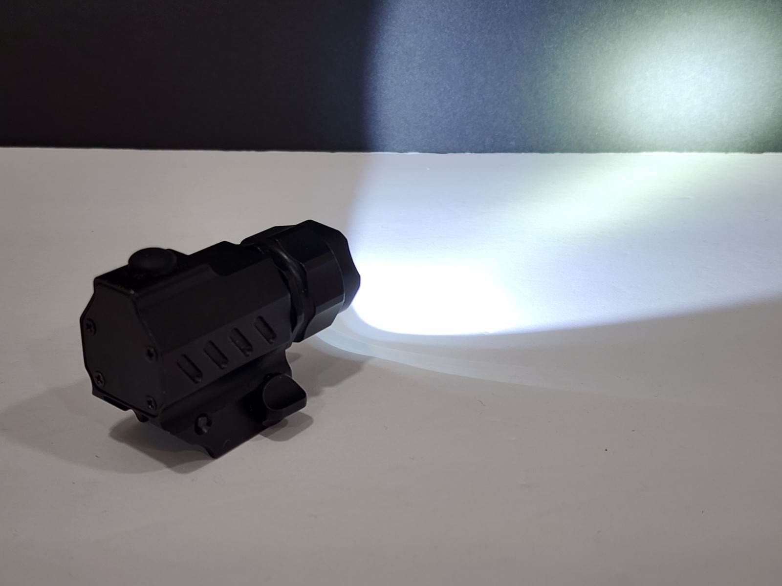 Synderay G01 Handgun Tactical Light Flashlight