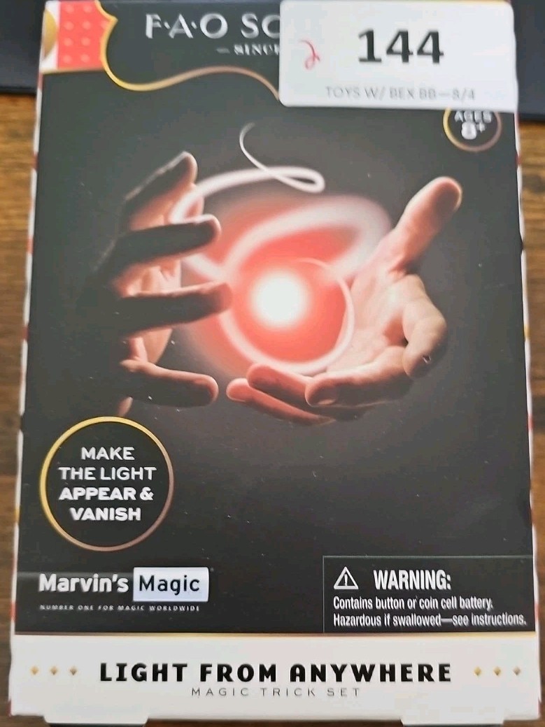 FAO Schwarz Light From Anywhere Magic Trick Set by Marvin’s Magic Ages 8+ NEW