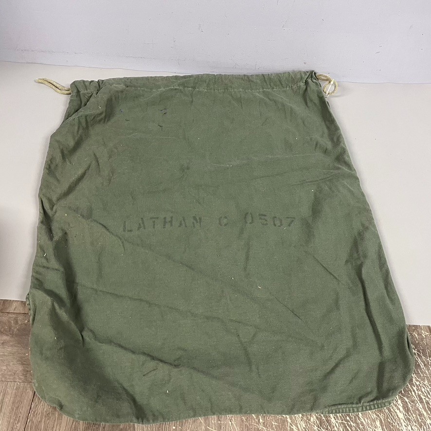 Vintage US Military Duffle Laundry Bag Large Green Canvas Drawstring 28" x 22"