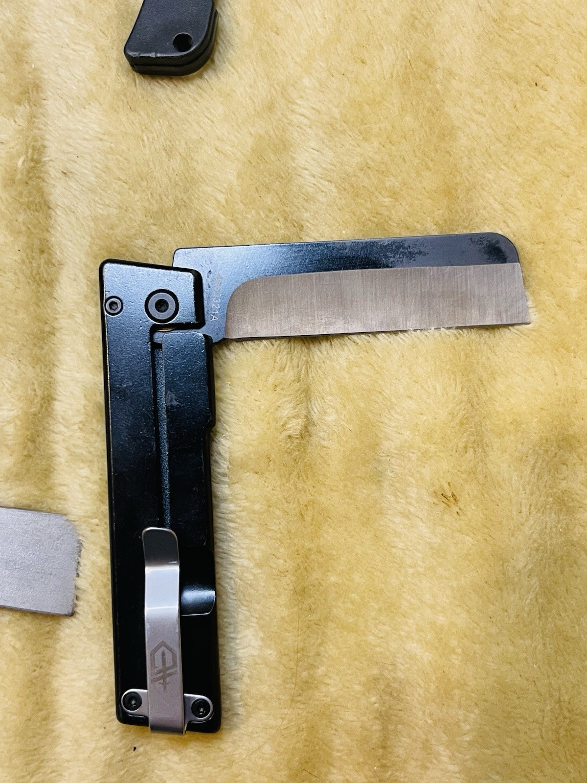 Vintage Gerber Sportsman’s Steel W/ Sheath Handle Box & Gerber 300 Quadrant Lot