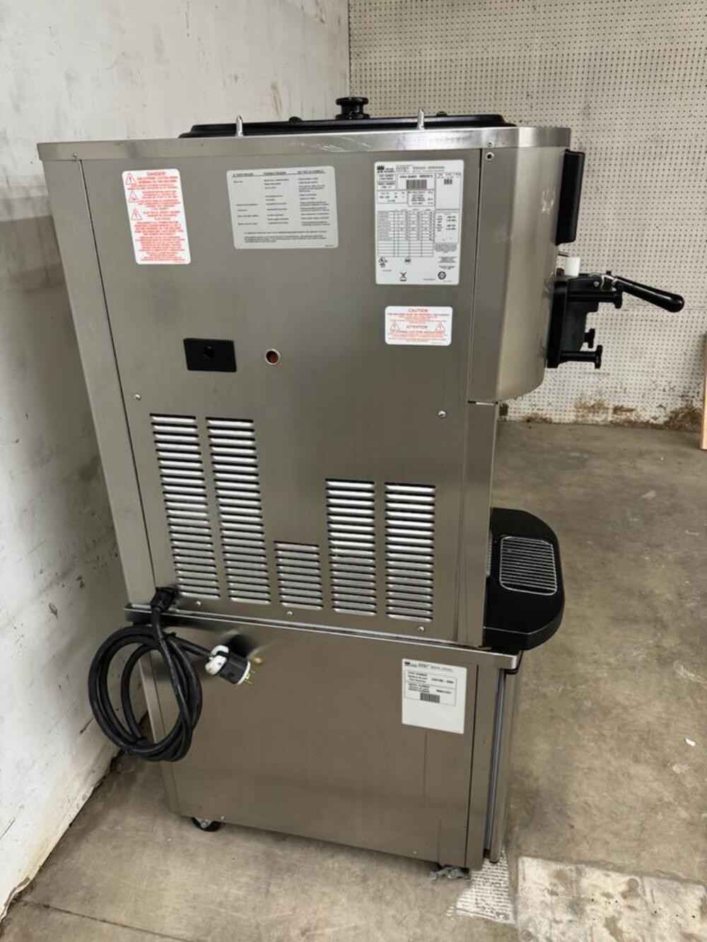 2019 Taylor C709 Single Soft Serve Ice Cream Maker Machine Freezer 220V