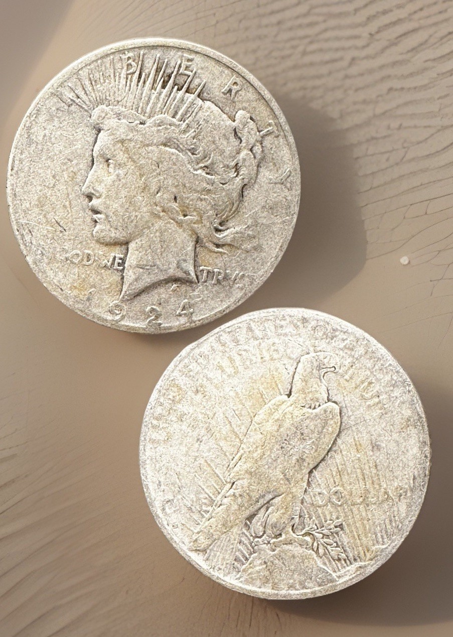 1924-S $1 Peace Dollar. VG