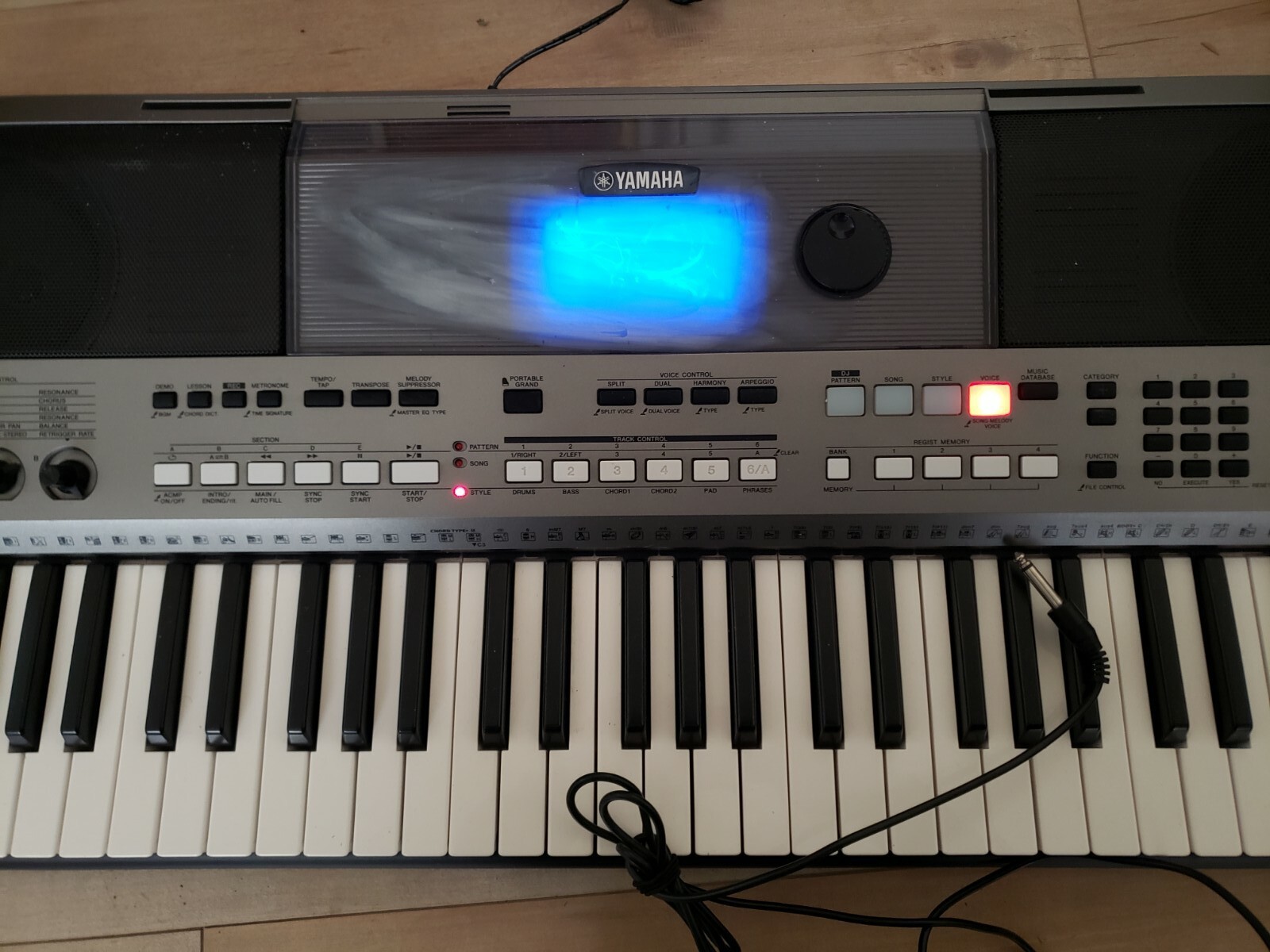 keyboard Piano yamaha psr e443 READ
