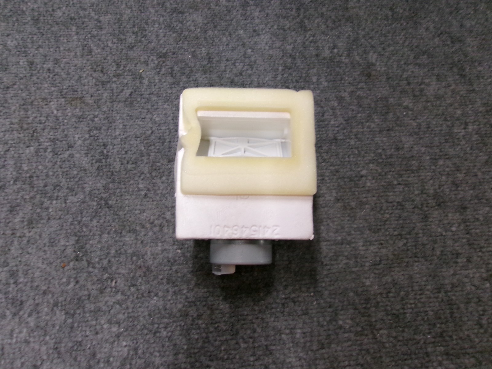 241600902 FRIGIDAIRE REFRIGERATOR DAMPER ASSEMBLY