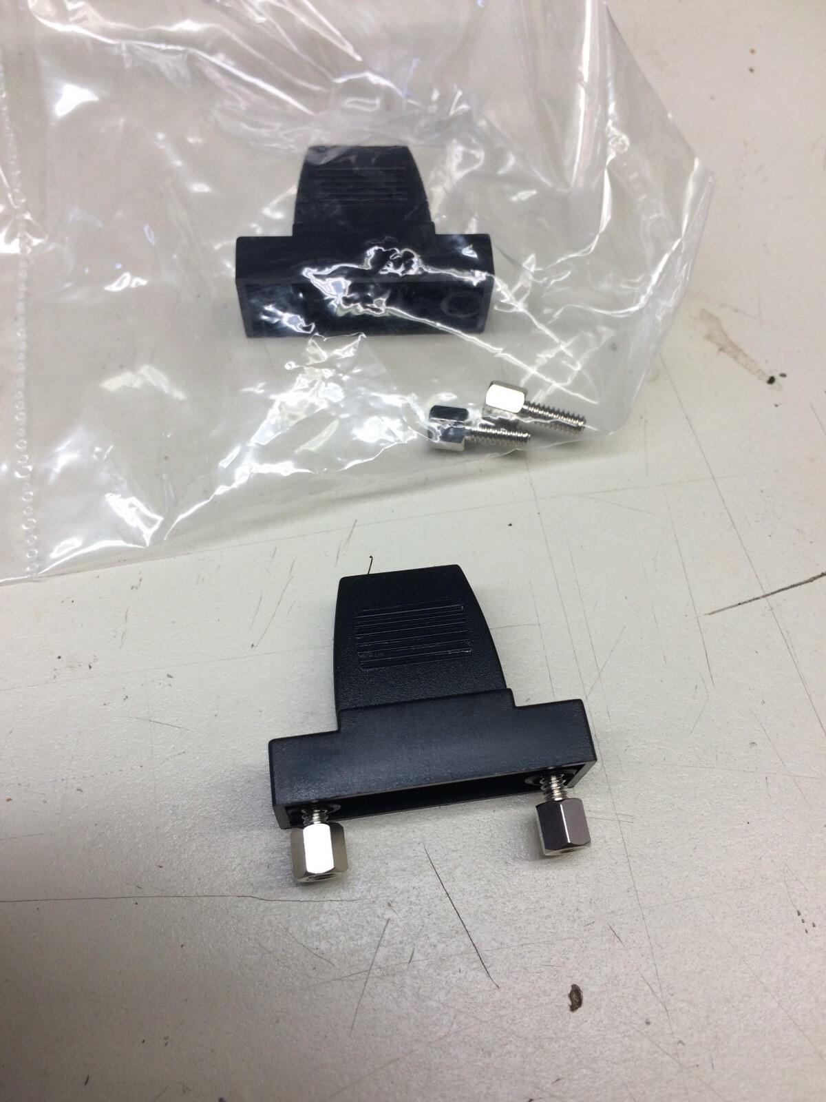 1pcs D-SUB Plastic Hood Cover Backshell & Screws for 9 Pin Flat ribbon  Only
