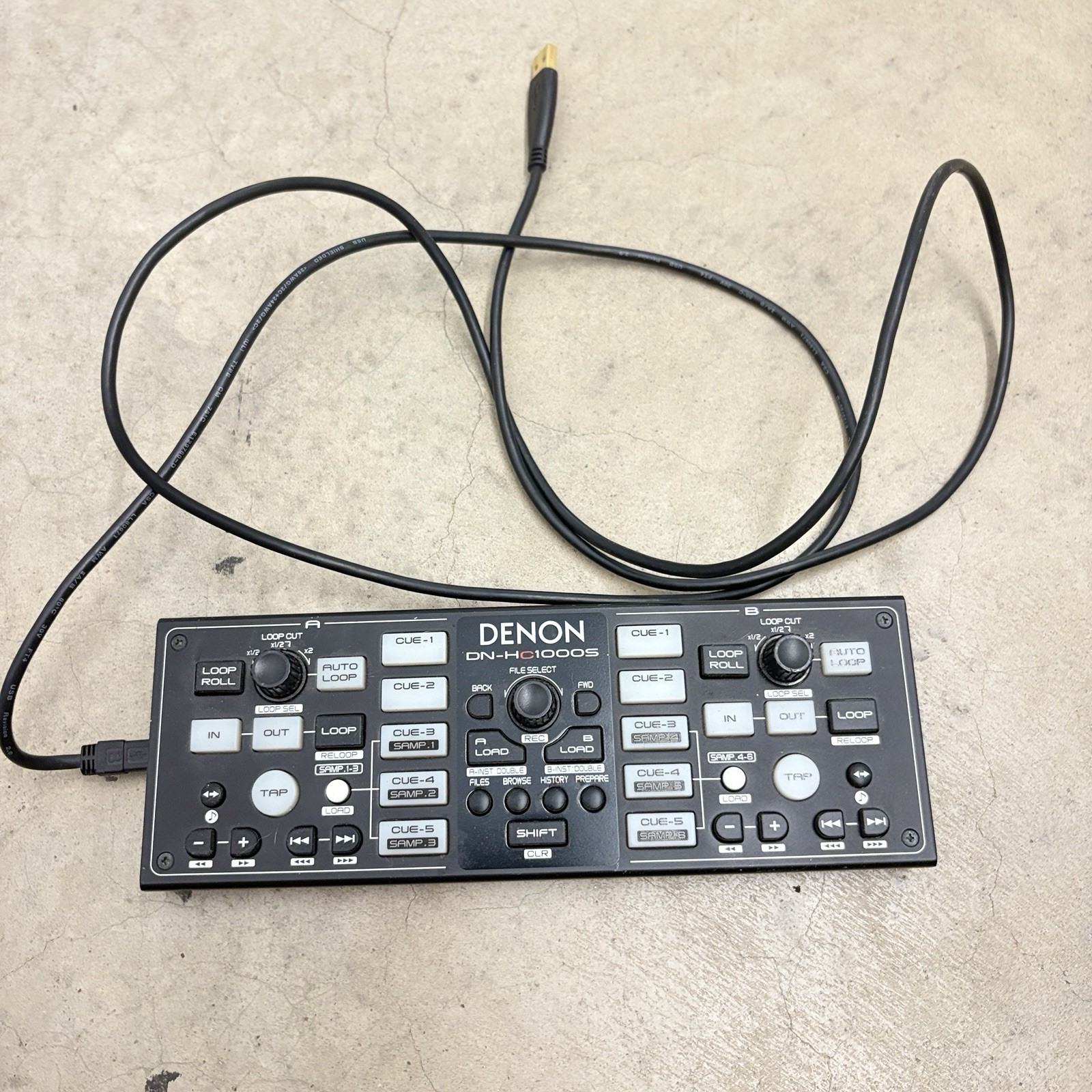 DENON DN-HC1000S Serato DJ Pro MIDI Controller Panel