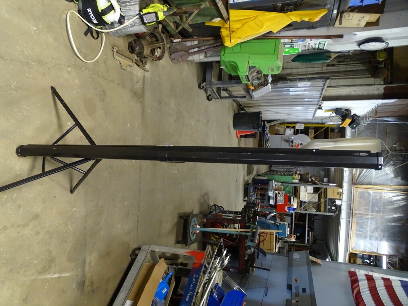 Quartet Projection Screen 70x70 Tripod, 570S