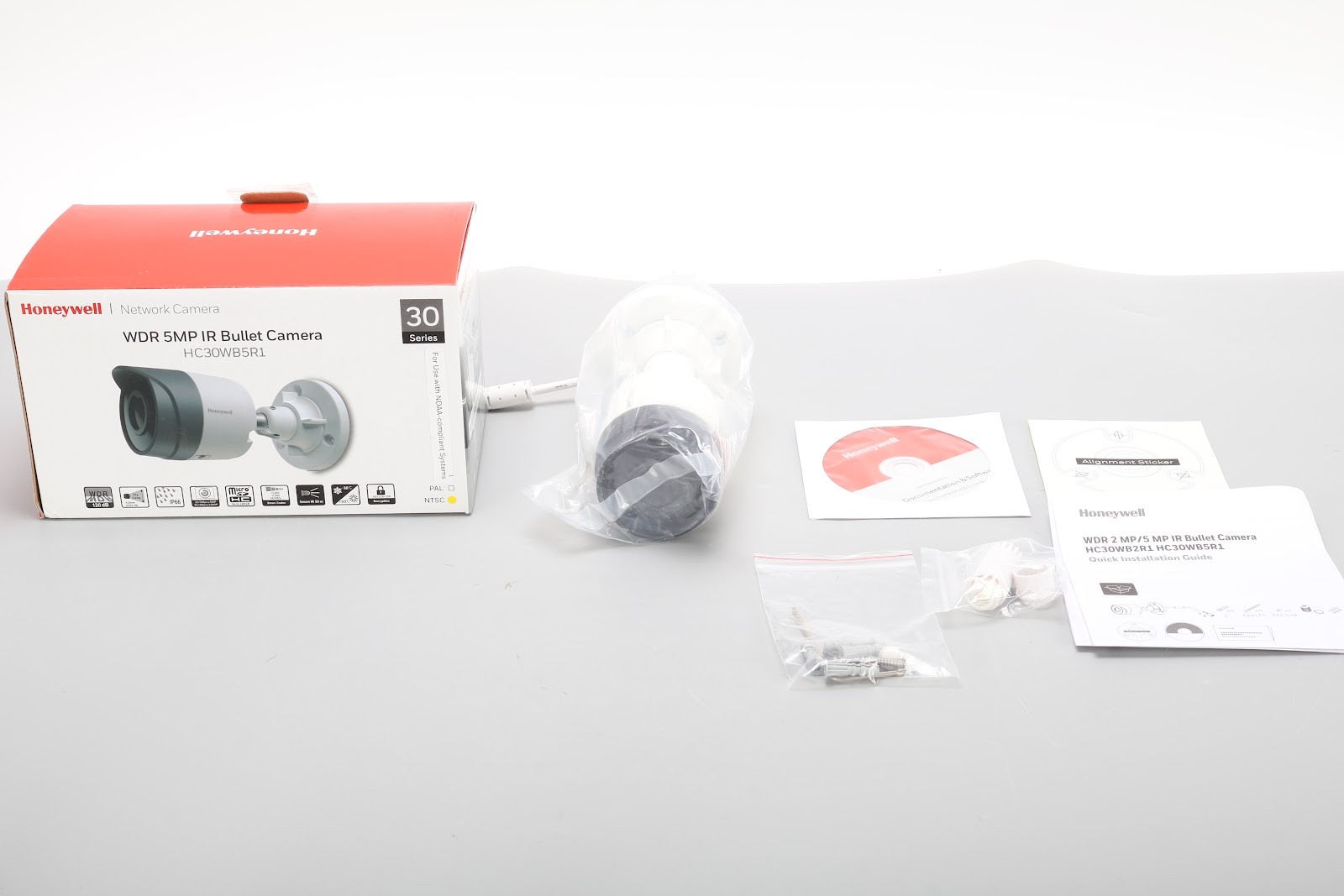 Honeywell HBW4PER1V 4MP 3.6mm IP Bullet Camera - New Open Box