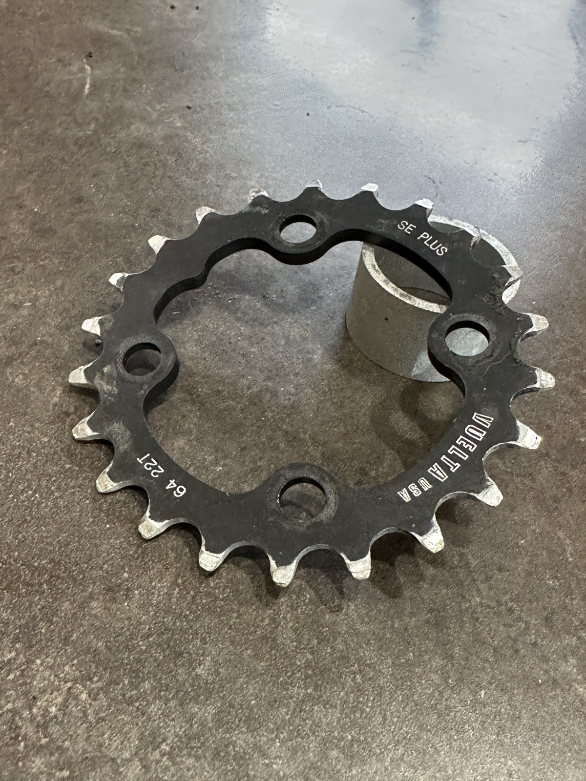 Vuelta 64 Bolt Chainring Diameter 22 Tooth Black Chainring
