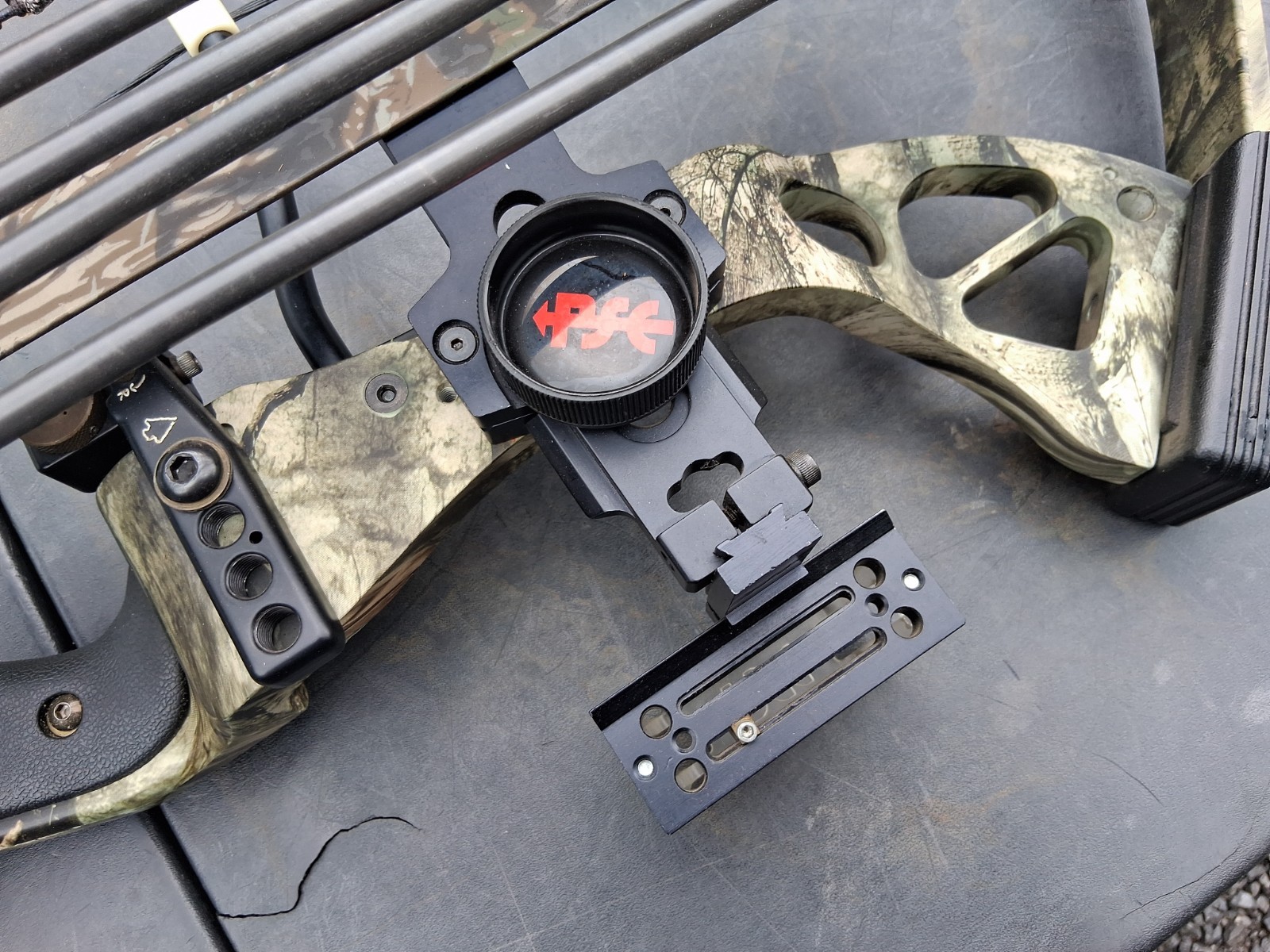 PSE Stinger Compound Bow