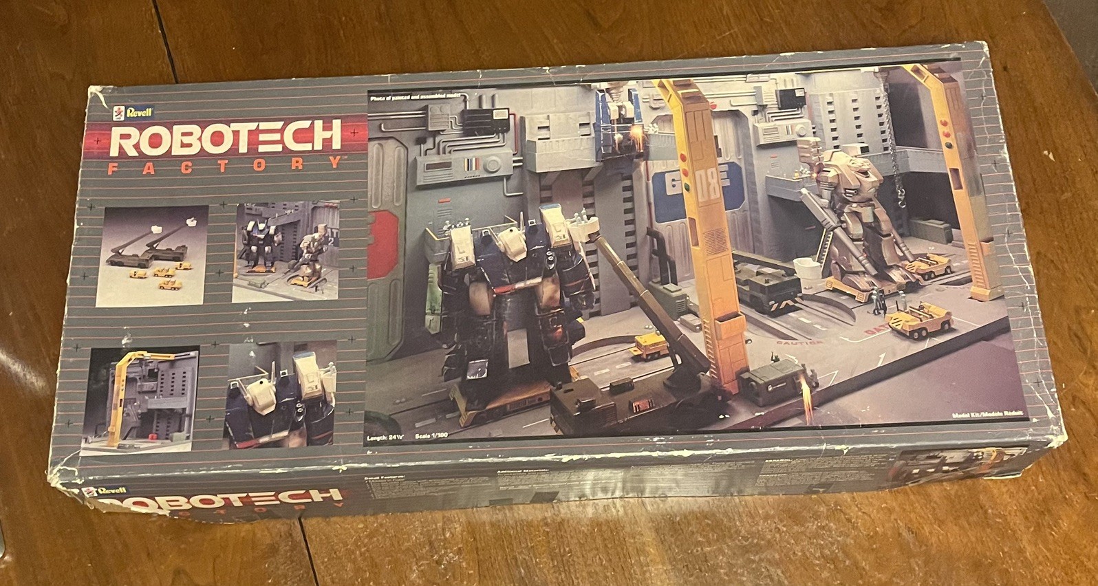 REVELL 1404 Robotech Factory Model Kit 1984 Vintage!
