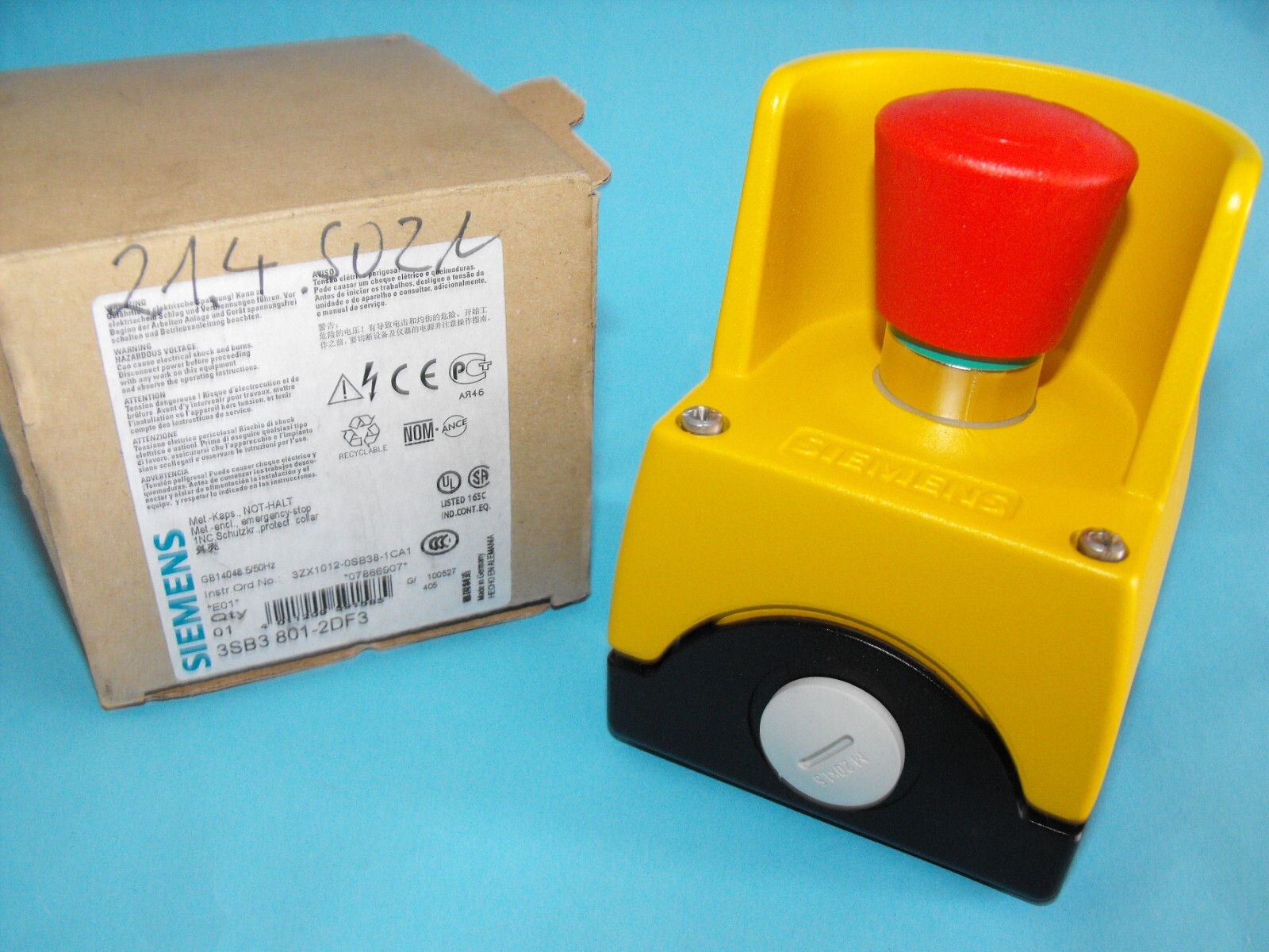 SIEMENS 3SB3801-0DF3.Emergency Stop Button Switch.07866907.NEW