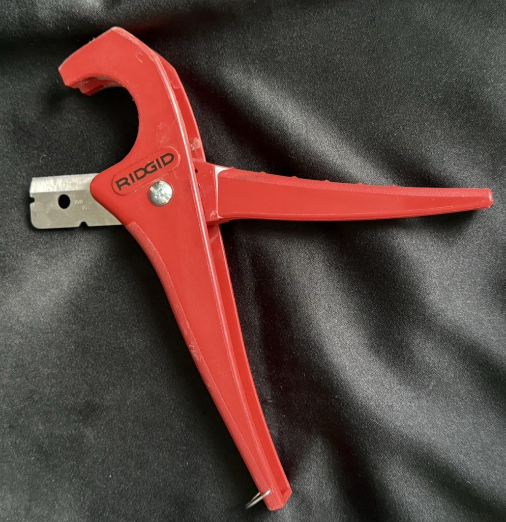 RIDGID PC-1250 Plastic Tubing Pipe Cutter Tool Red