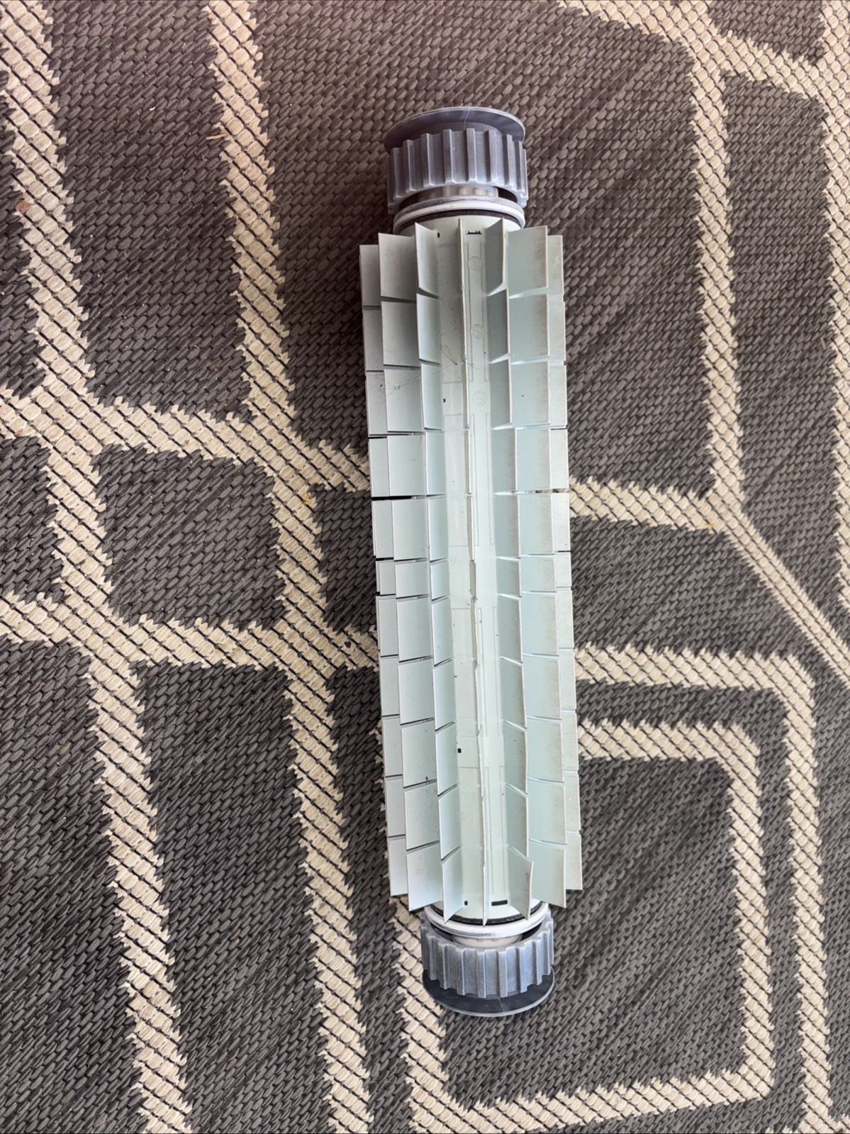Good Maytronics Dolphin 99955380-ASSY Wheel Tube Assembly ROLLER Scrubber Brush