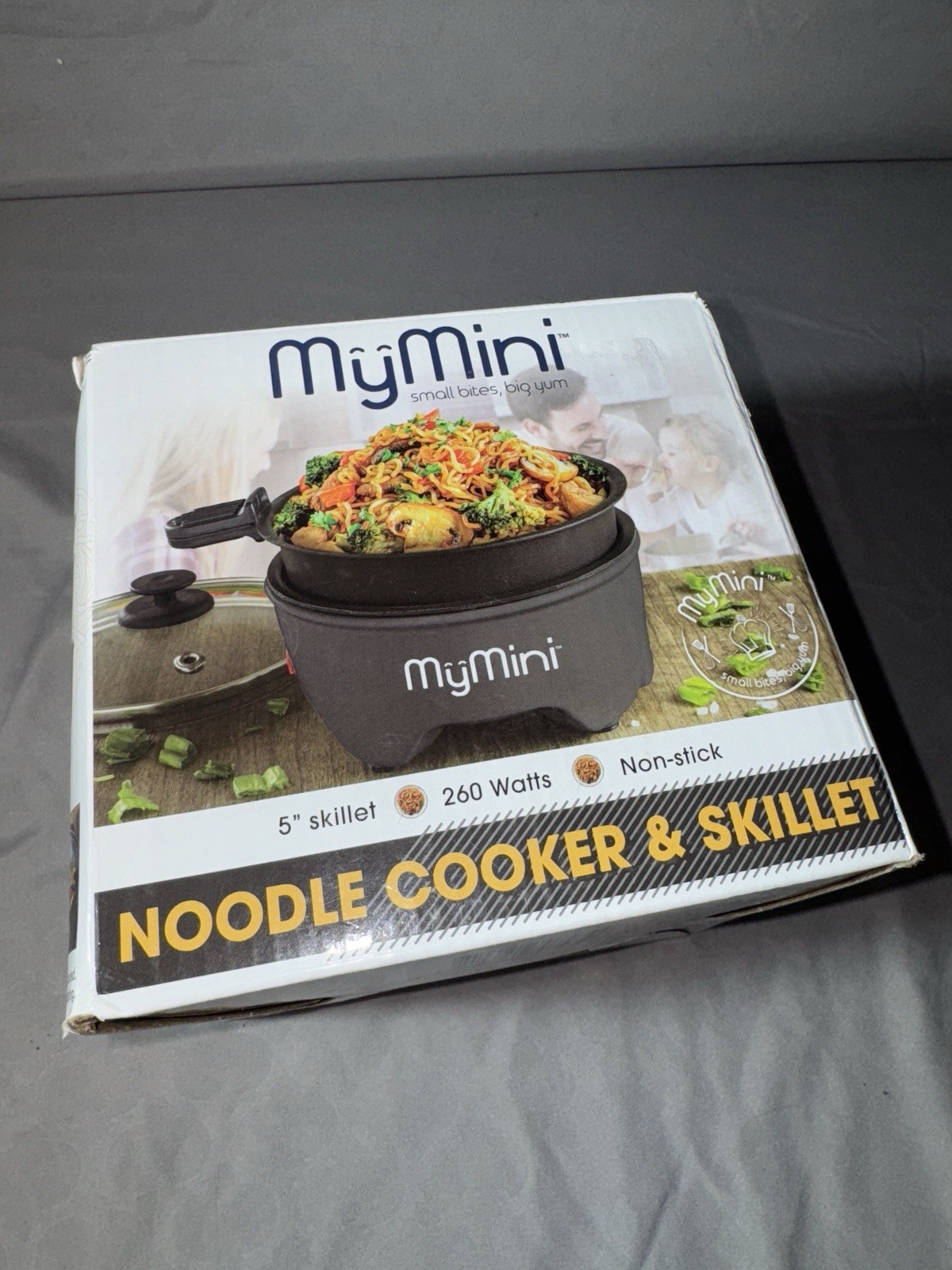 MY MINI NOODLE COOKER & SKILLET  Blackberry 5" skillet 260 Watts Non-Stick ~NEW