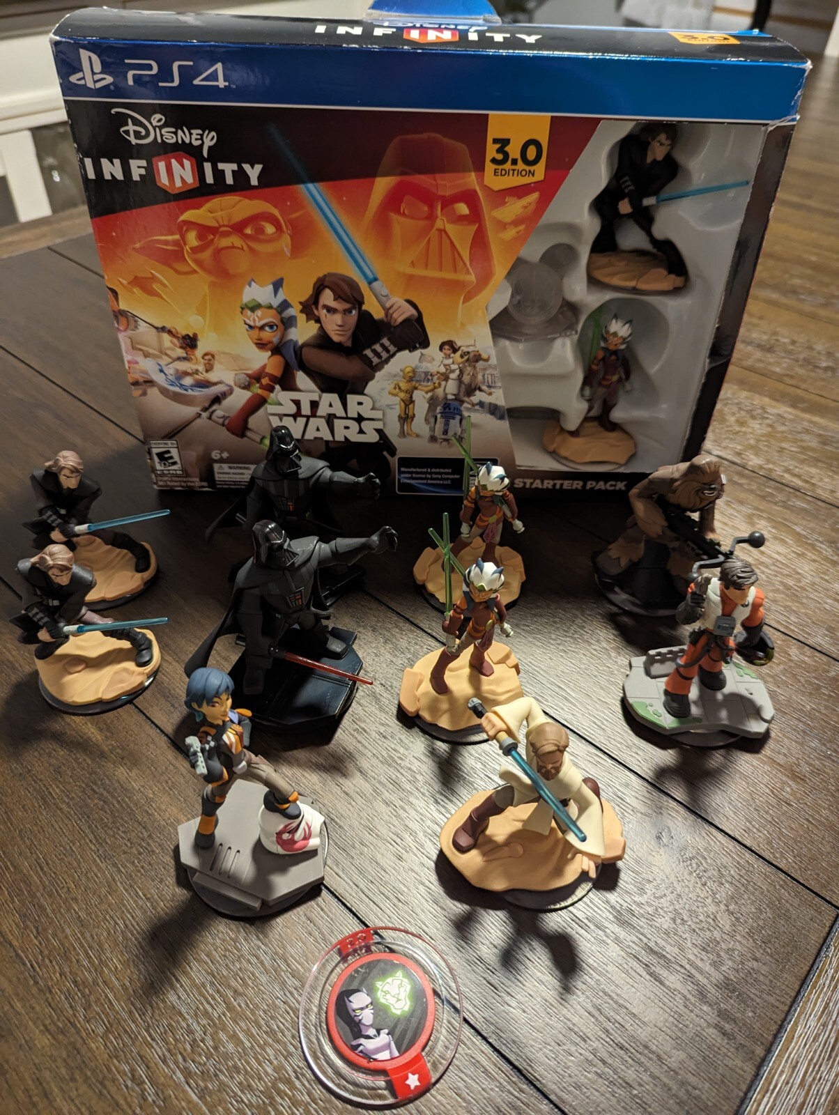 Disney Infinity starter pack With 10 Figures