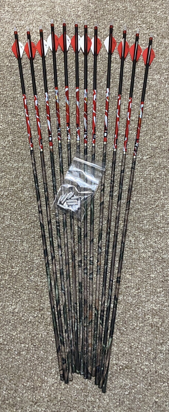 Carbon Express D-Stroyer Mx Hunter Arrows 400 2 in. Vanes Dozen.