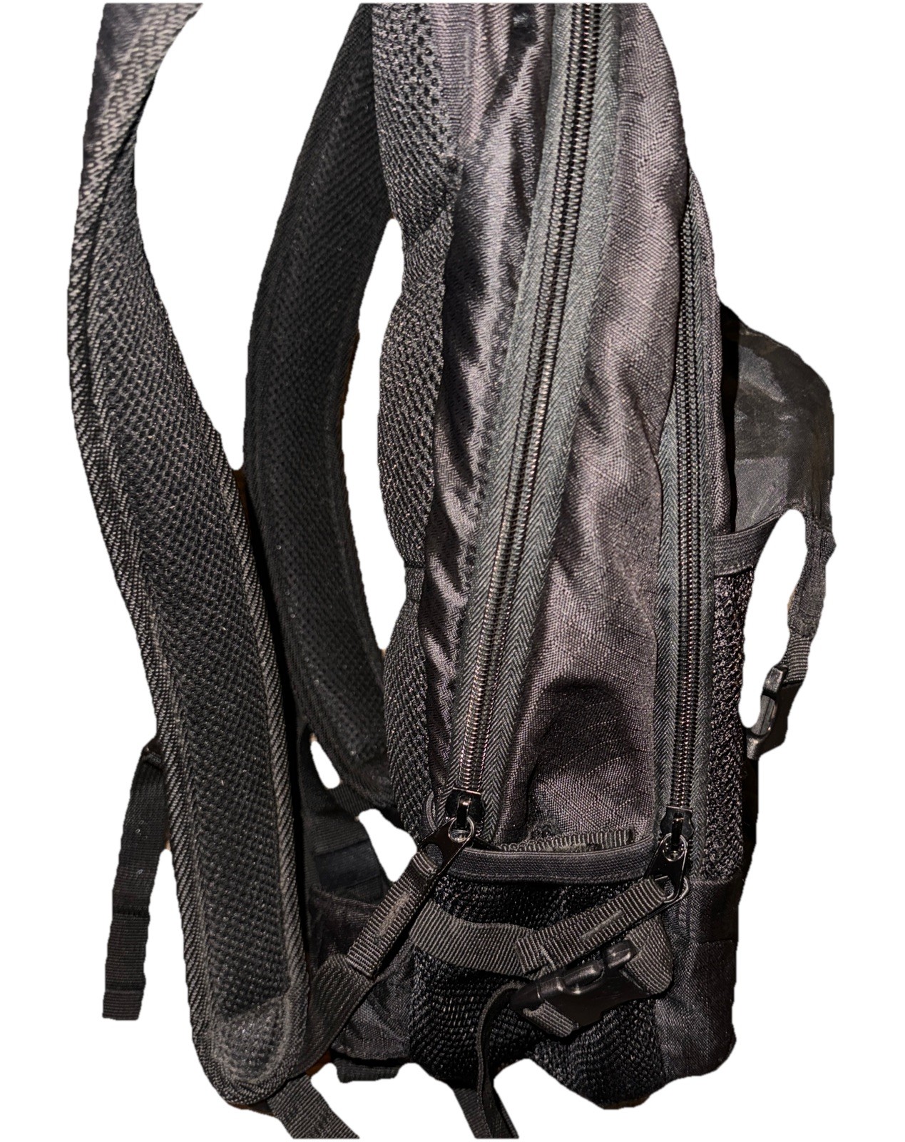 Quest Hydration 2L Daypack Backpack Hiking No Bladder Black Multiple Pockets