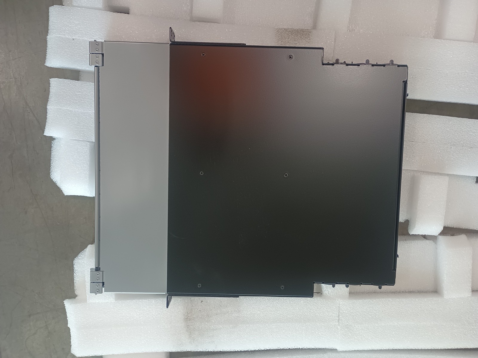 Commscope 760209940 HD-1U SLIDING FIBER SHELF .