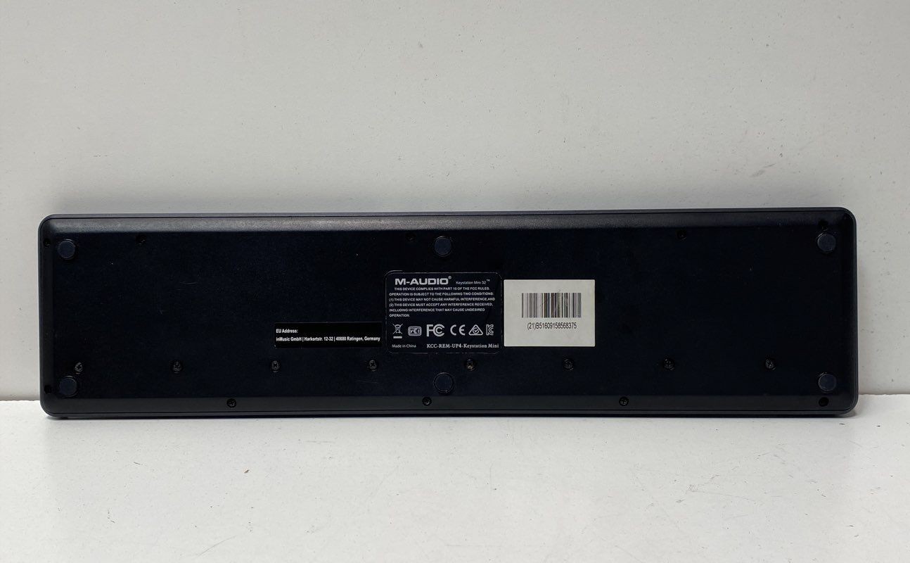 M-Audio Keystation Mini 32 Ultra-Portable MIDI Keyboard Controller 32-Key
