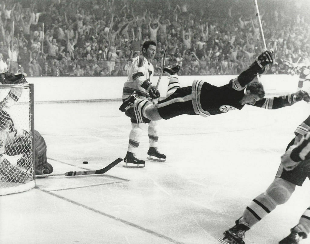 BOBBY ORR 8X10 GLOSSY PHOTO IMAGE #1