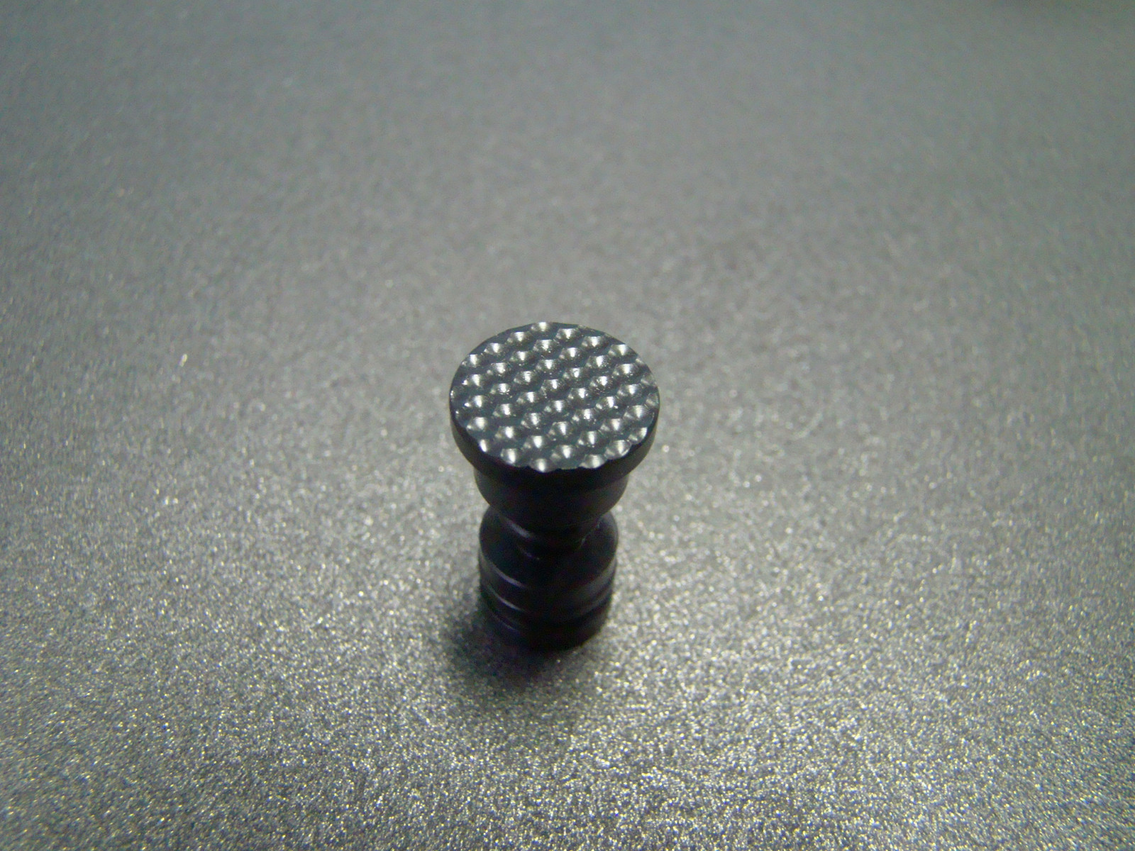 Remington 870 , 1100 , 1187 Extended Safety Black oxide Honey comb pattern