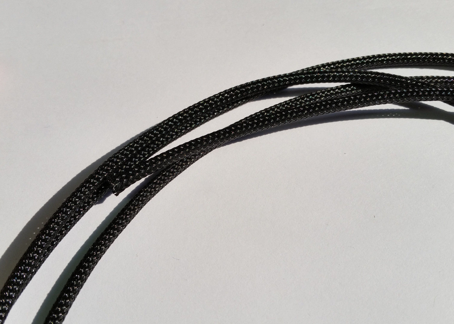 (qty 5 ft) 4mm round PET sleeving (black) for computer or audio cables