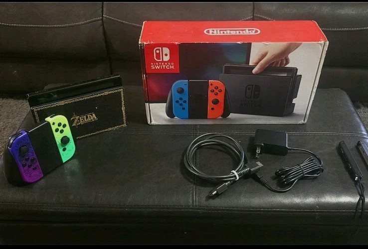 Switch 1 V2 W/ V1 BOX (CIB) 64gb SD, Dock, Splatoon JoyCons W/ Straps & Grip