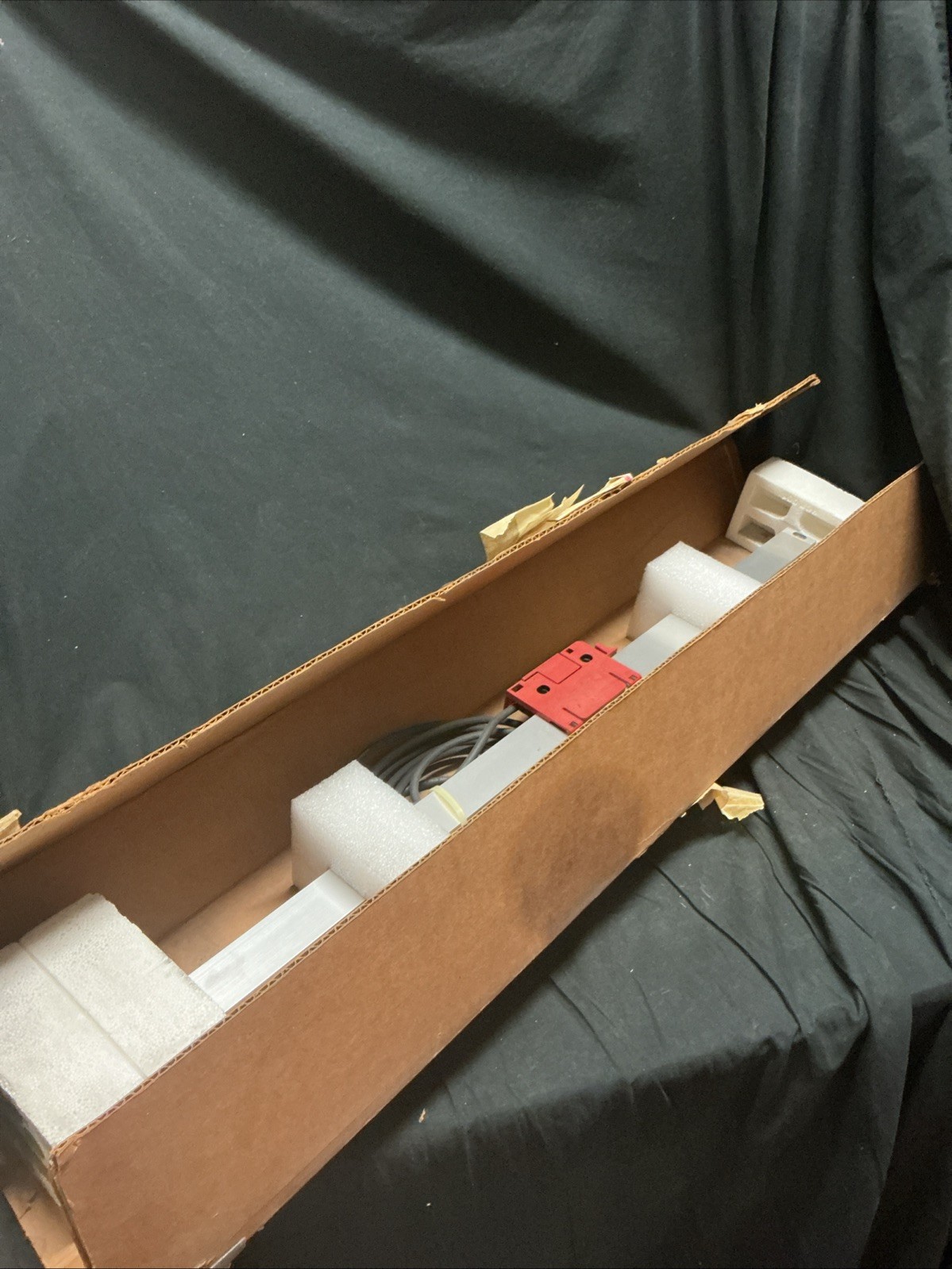 HEIDENHAIN linear encoder LS 323 ML 620 # 334 749 10 QTY 1
