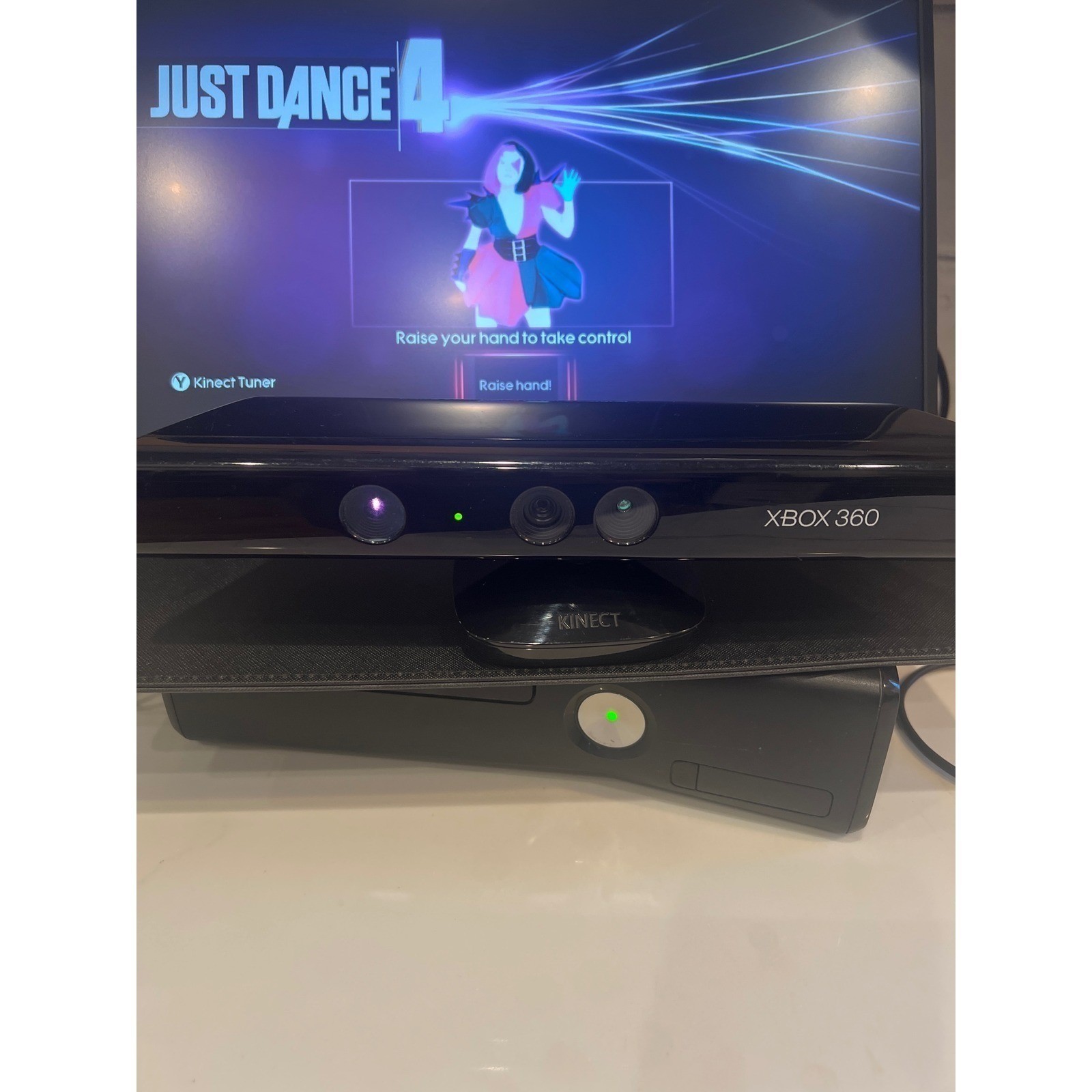 Xbox 360 Kinect Bundle 3 Games Dance Central Just Dance Sonic Working